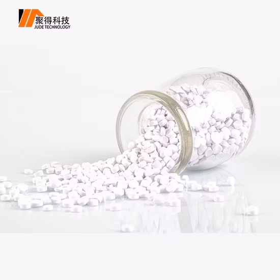 Matière plastique colorée Masterbatch UPVC composé de granules de PVC pour le raccord de tuyau de traitement de l'eau