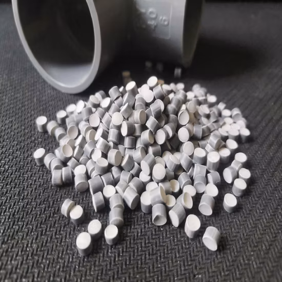 Composé de PVC à bas prix et type d'injection de granulés UPVC rigides pour tuyau en PVC et raccord en T